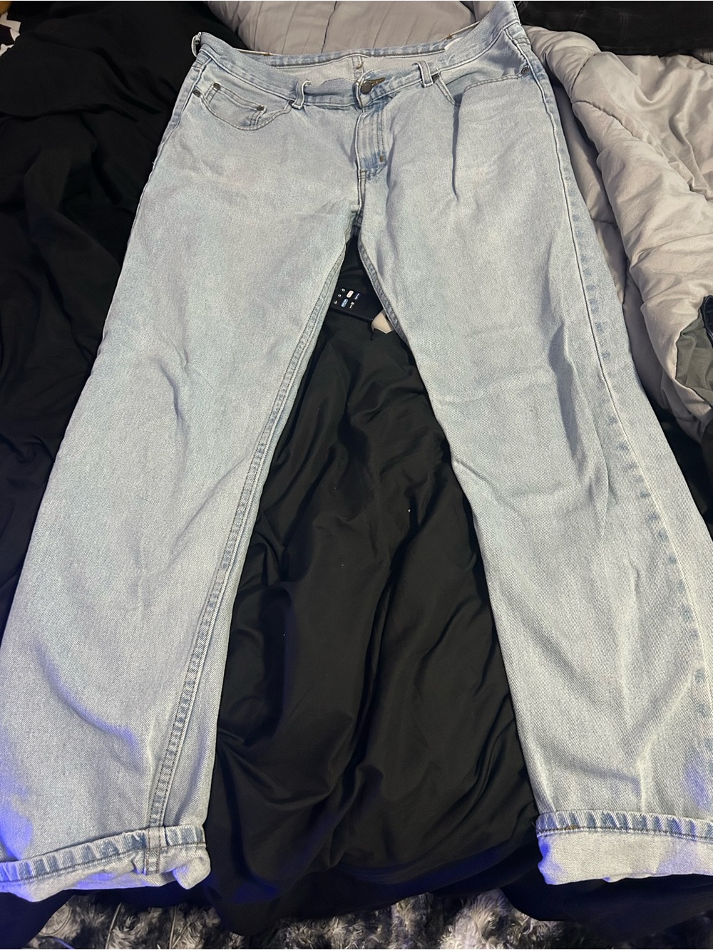Women’s Straight-Leg Jeans in Light Blue Wash